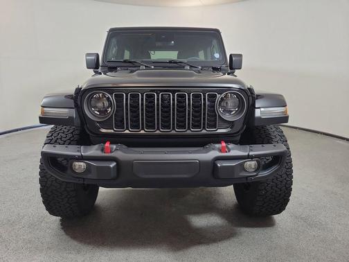 Black Clearcoat 2025 Jeep Wrangler Rubicon