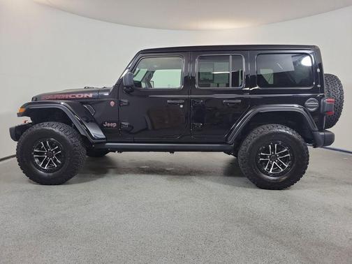 Black Clearcoat 2025 Jeep Wrangler Rubicon