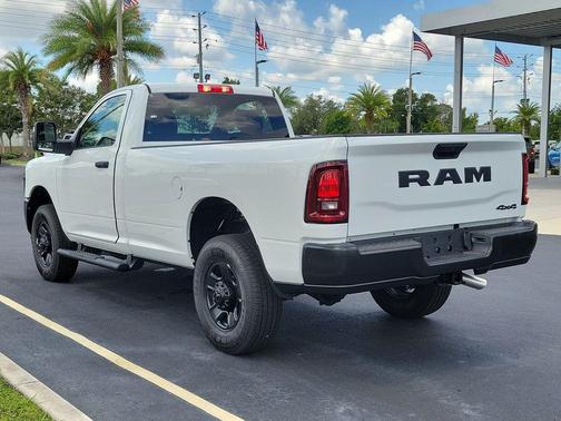 Bright White Clearcoat 2026 RAM 2500 Tradesman Regular Cab 4x4 8' Box