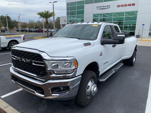 2024 RAM 3500 Big Horn Crew Cab 4x4 8' Box