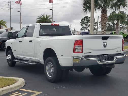 2024 RAM 3500 Big Horn Crew Cab 4x4 8' Box