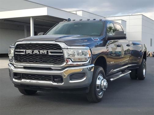 2021 RAM 3500 Tradesman Crew Cab 4x4 8' Box