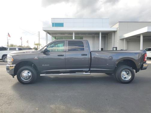 2021 RAM 3500 Tradesman Crew Cab 4x4 8' Box