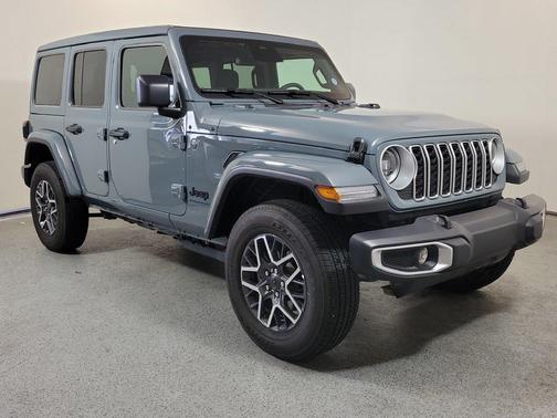 Anvil Clearcoat 2026 Jeep Wrangler 4-Door Sahara 4x4