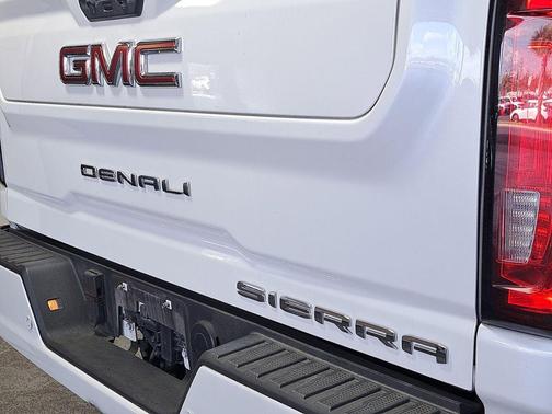2023 GMC Sierra 3500 Denali