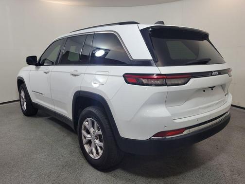 Bright White Clearcoat 2022 Jeep Grand Cherokee Limited