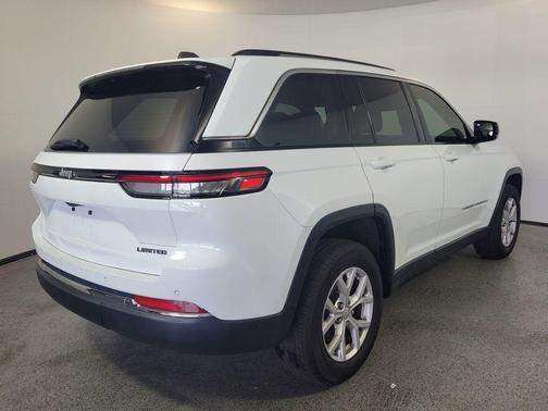 Bright White Clearcoat 2022 Jeep Grand Cherokee Limited