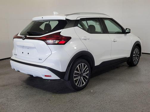Fresh Powder 2023 Nissan Kicks SV