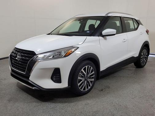 Fresh Powder 2023 Nissan Kicks SV