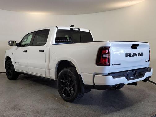 Ivory White Tri-Coat Pearlcoat 2026 RAM 1500 Laramie