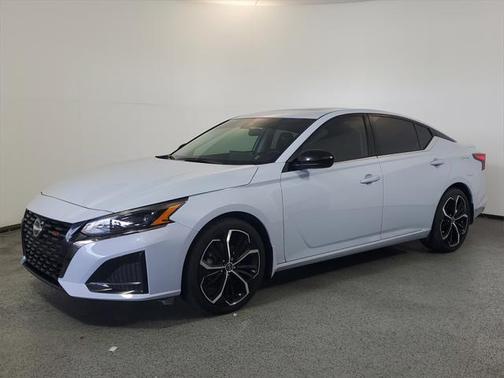 2023 Nissan Altima SR FWD