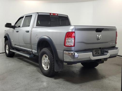 2020 RAM 2500 Tradesman Crew Cab 4X4 6'4' Box
