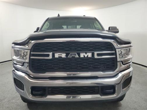 2020 RAM 2500 Tradesman Crew Cab 4X4 6'4' Box