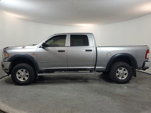 2020 RAM 2500 Tradesman Crew Cab 4X4 6'4' Box