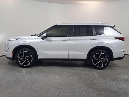2022 Mitsubishi Outlander ES 2.5 2WD