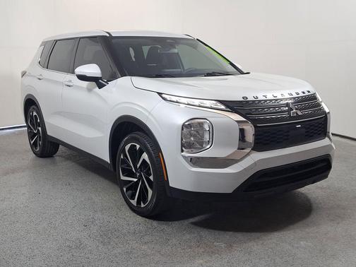 2022 Mitsubishi Outlander ES 2.5 2WD