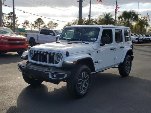 2025 Jeep Wrangler 4-Door Sahara 4x4