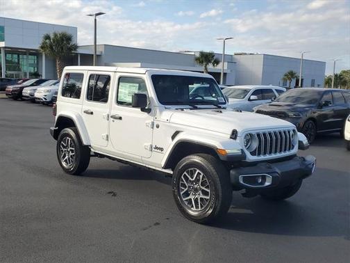 2025 Jeep Wrangler 4-Door Sahara 4x4