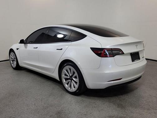 Pearl White Multi-Coat 2021 Tesla Model 3 Standard Range Plus