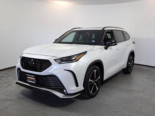 2022 Toyota Highlander XSE