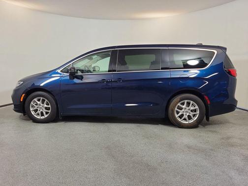 Fathom Blue Pearlcoat 2024 Chrysler Pacifica Touring L
