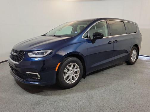 Fathom Blue Pearlcoat 2024 Chrysler Pacifica Touring L