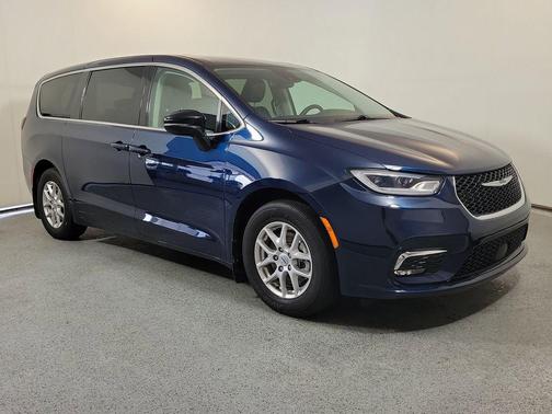 Fathom Blue Pearlcoat 2024 Chrysler Pacifica Touring L