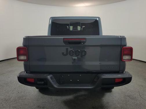 2025 Jeep Gladiator High Tide