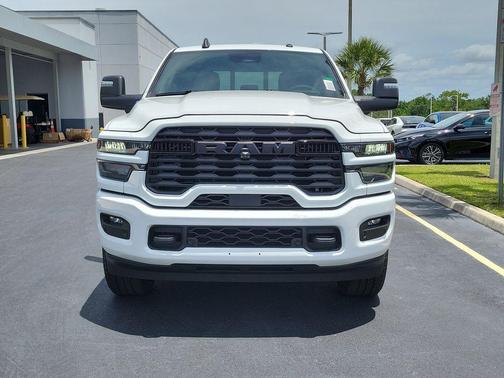 Bright White Clearcoat 2026 RAM 2500 Big Horn Crew Cab 4x4 6'4' Box