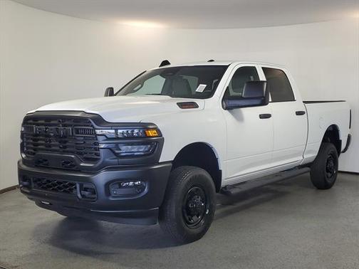 2025 RAM 2500 Tradesman Crew Cab 4x4 6'4' Box