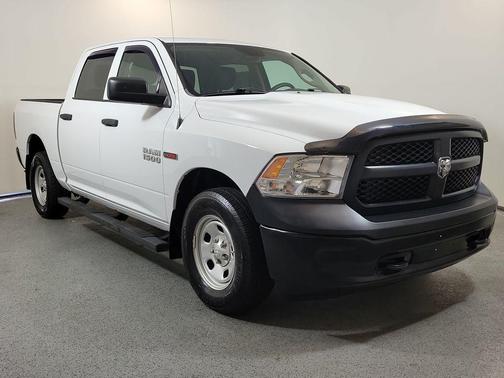 Bright White Clearcoat 2018 RAM 1500 Tradesman
