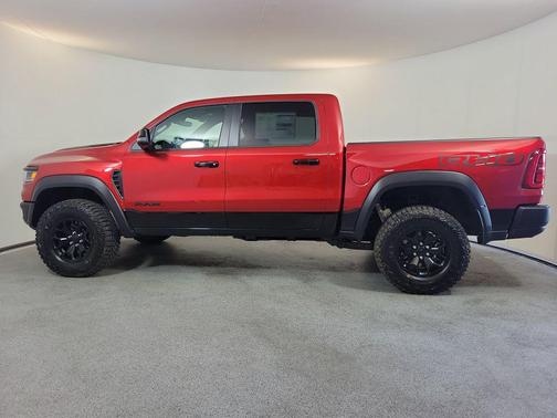 Molten Red Pearlcoat 2026 RAM 1500 RHO Crew Cab 4x4 5'7' Box