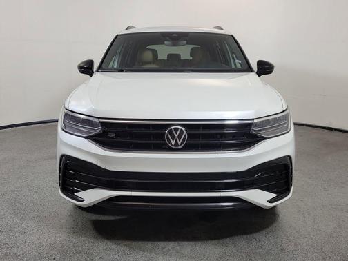 White 2022 Volkswagen Tiguan 2.0T SE R-Line Black 4MOTION