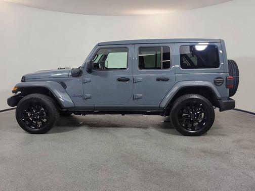 Anvil Clearcoat 2025 Jeep Wrangler 4xe Sahara