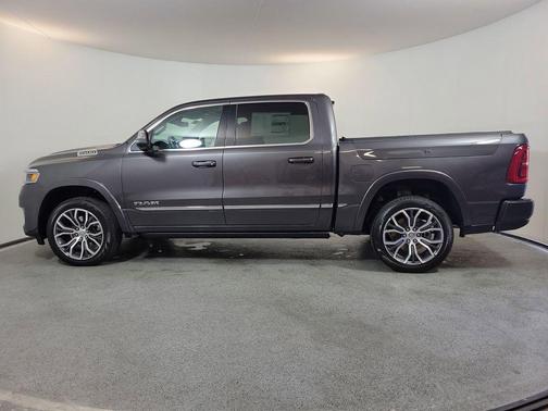 Granite Crystal Metallic Clearcoat 2026 RAM 1500 ST