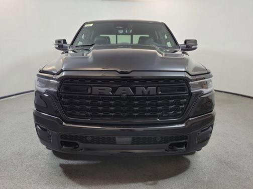 Diamond Black Crystal Pearlcoat 2026 RAM 1500 Limited