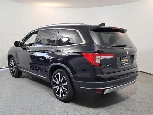 2022 Honda Pilot Touring 8-Passenger