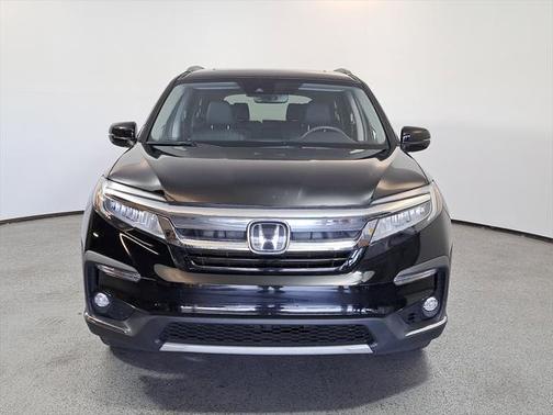 2022 Honda Pilot Touring 8-Passenger