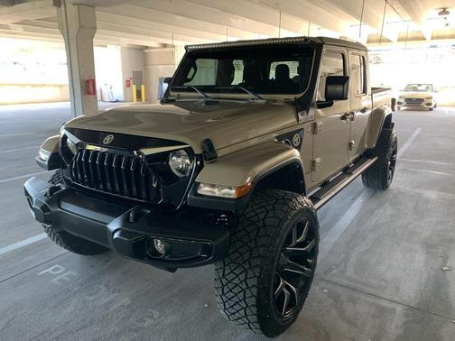 2022 Jeep Gladiator Overland