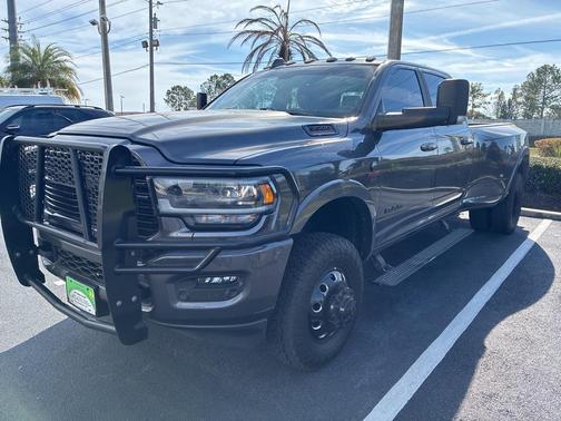 2021 RAM 3500 Laramie Crew Cab 4x4 8' Box