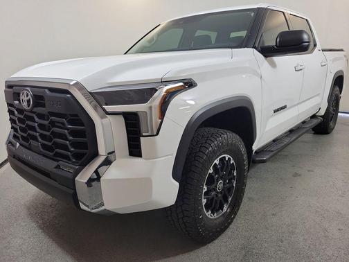 Ice Cap 2023 Toyota Tundra SR5