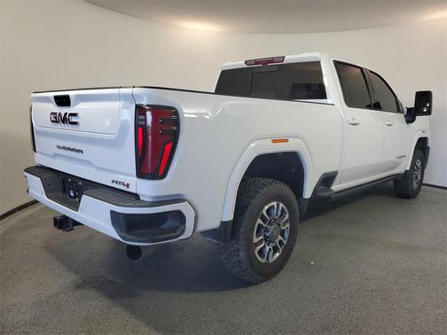 2024 GMC Sierra 2500 AT4