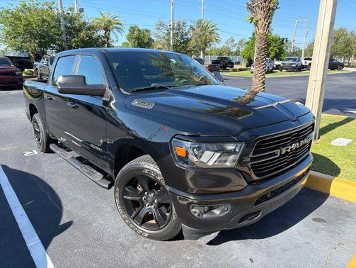 Diamond Black Crystal Pearlcoat 2020 RAM 1500 Big Horn/Lone Star