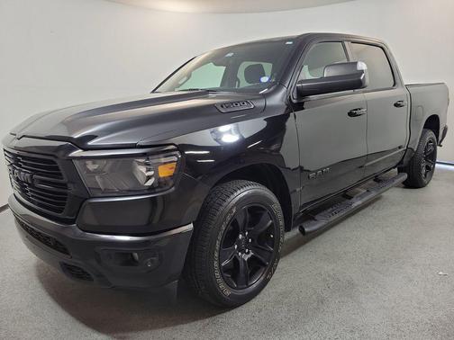 Diamond Black Crystal Pearlcoat 2020 RAM 1500 Big Horn/Lone Star