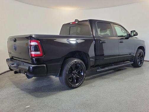 Diamond Black Crystal Pearlcoat 2020 RAM 1500 Big Horn/Lone Star
