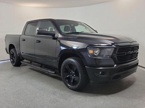 Diamond Black Crystal Pearlcoat 2020 RAM 1500 Big Horn/Lone Star