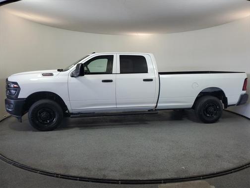 2025 RAM 2500 Tradesman Crew Cab 4x2 8' Box