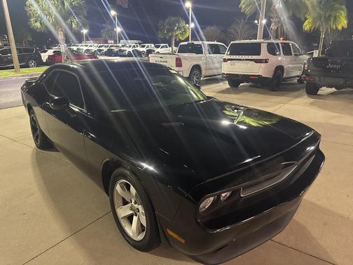 2014 Dodge Challenger SXT