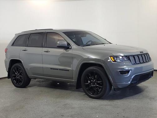 2022 Jeep Grand Cherokee Laredo