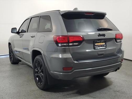 2022 Jeep Grand Cherokee Laredo